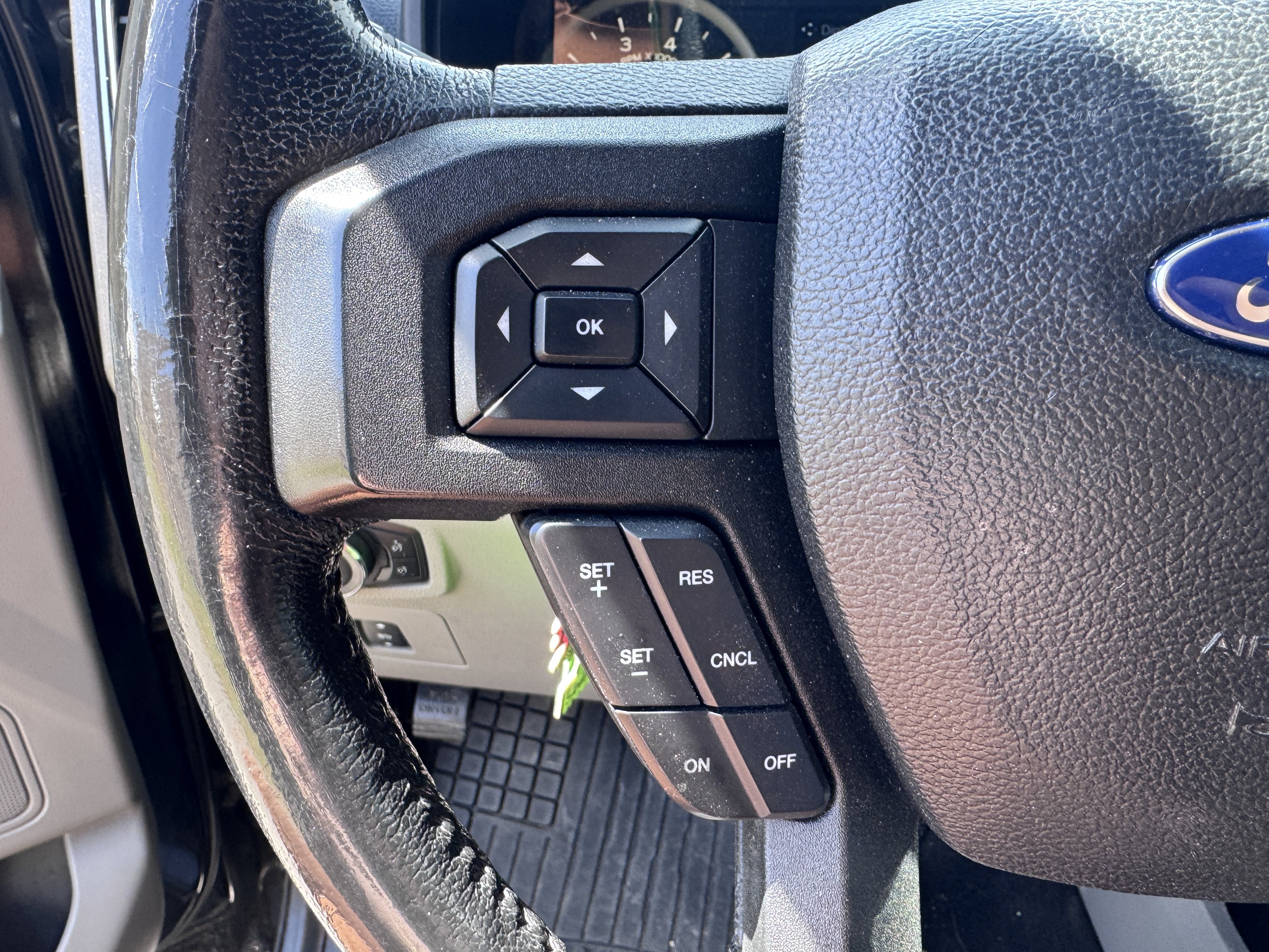 Used 2016 Black Ford XLT image 33
