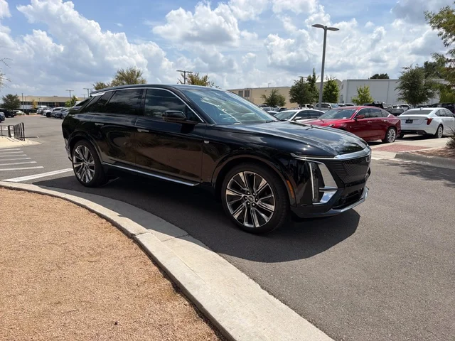 2027 Cadillac LYRIQ Signature Luxury