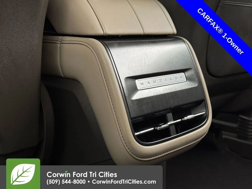 Used 2024 White Platinum Tri-Coat Metallic Lincoln Reserve image 4