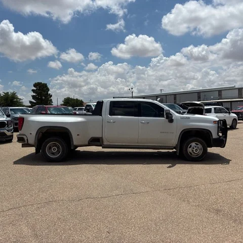 2022 Chevrolet Silverado 3500HD High Country