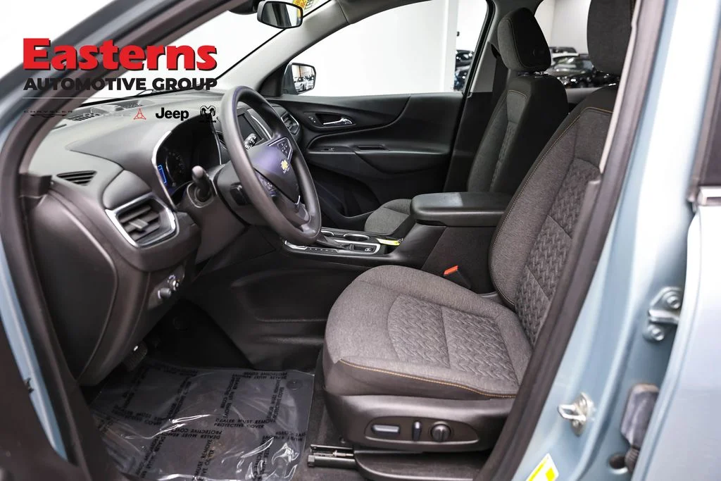 Used 2022 Blue Chevrolet LT image 14