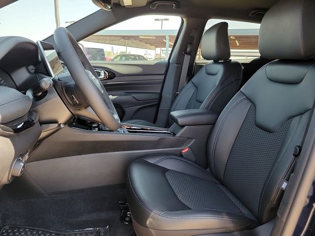 New 2026 Fathom Blue Pearl Coat Jeep Latitude image 12