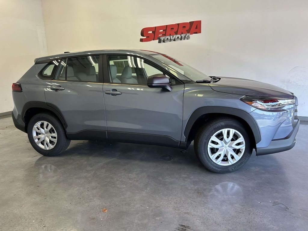 Used 2026  Toyota L image 2