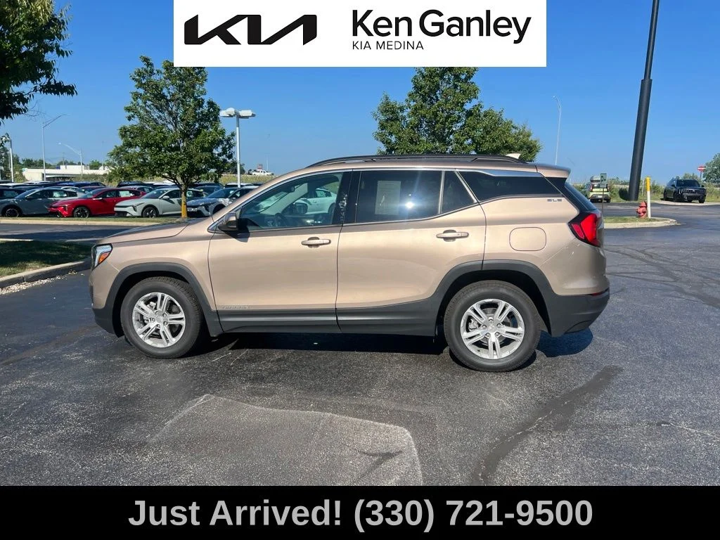 Used 2018 Brown GMC SLE image 8