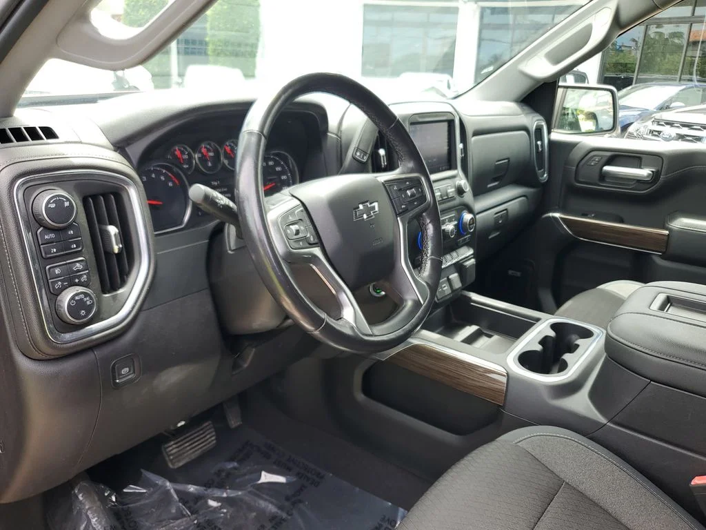 Used 2019 Red Chevrolet RST image 22