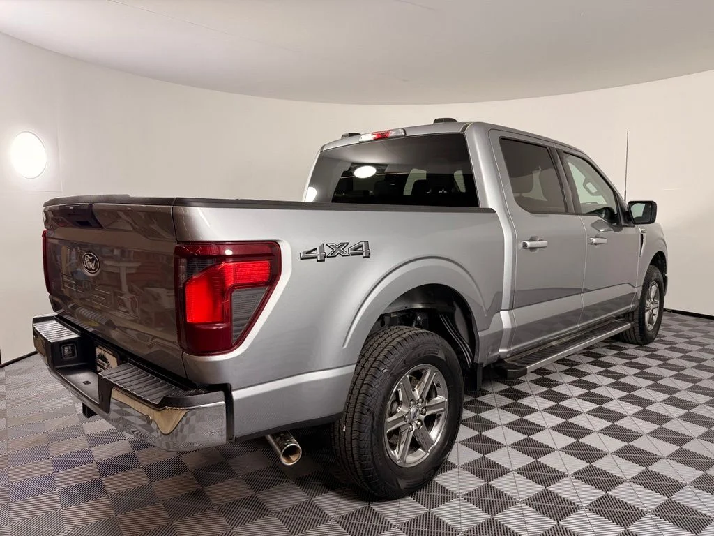 Used 2025 Silver Ford XLT image 10