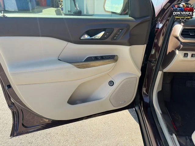 Used 2018 Red GMC Denali image 10