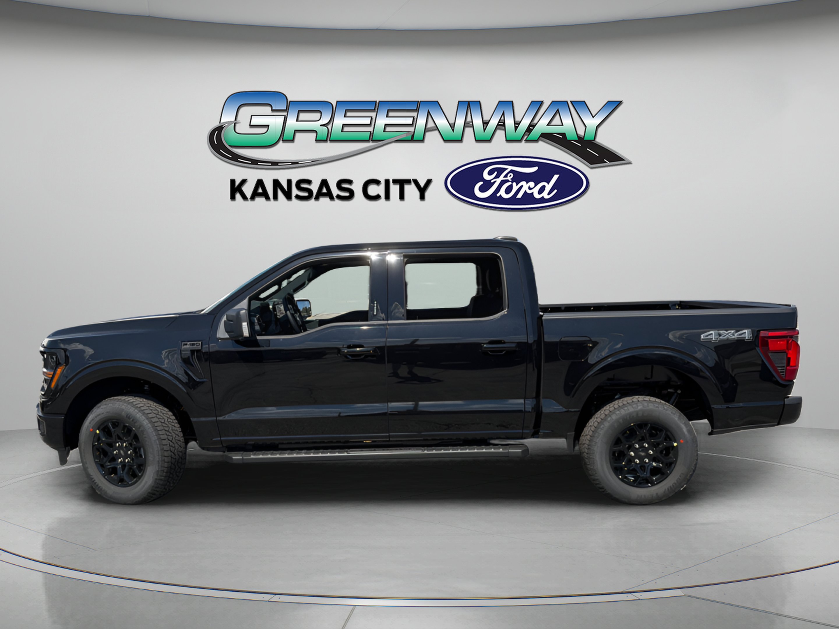 New 2026 Agate Black Metallic Ford XLT image 5