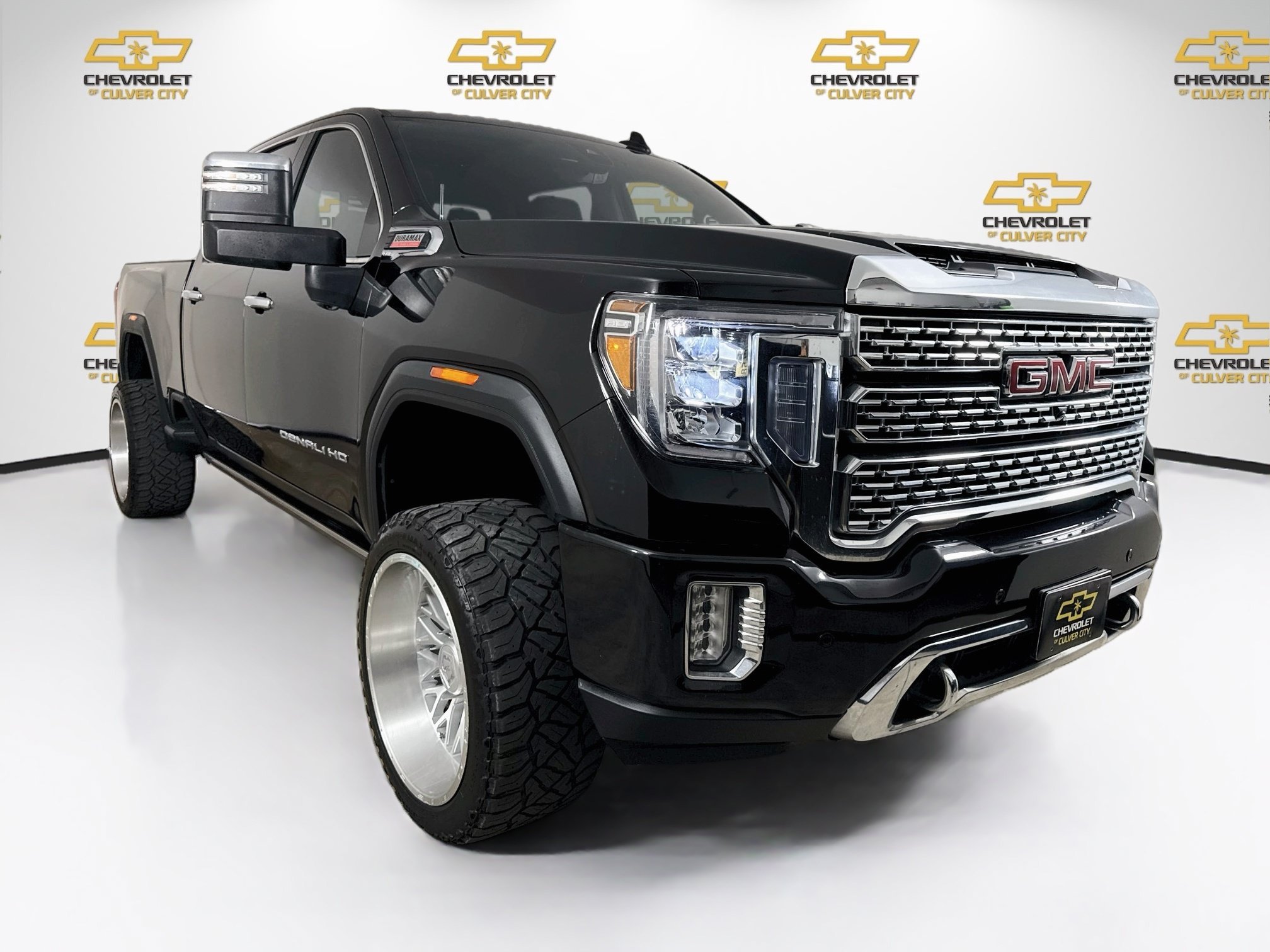 Used 2022 Ebony Twilight Metallic GMC Denali image 1