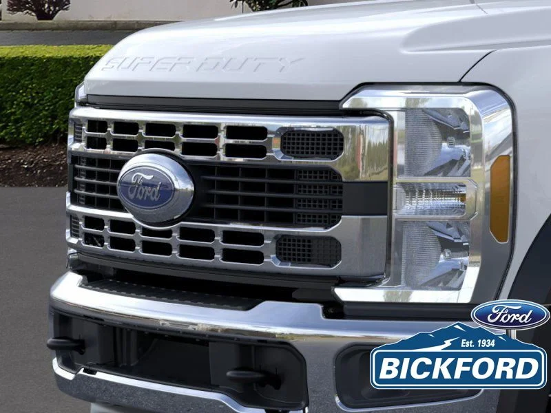 2025 Ford F-550 Super Duty Chassis Cab XL - Photo 17