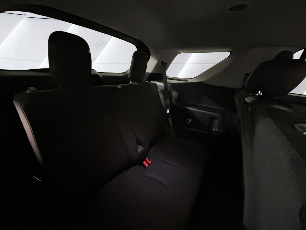 Used 2023 Silver Ford XLT image 16