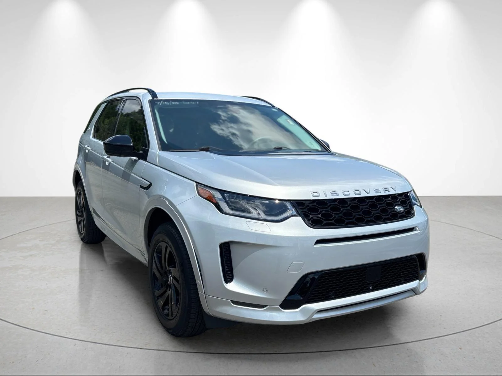 Used 2025 Hakuba Silver Metallic Land Rover S image 7