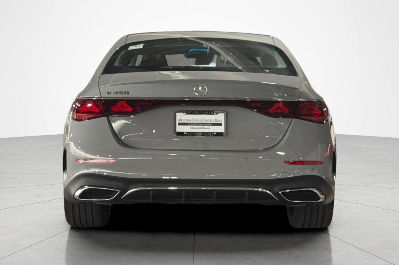 New 2027 MANUFAKTUR Alpine Grey Mercedes-Benz E 450 4MATIC® Sedan image 4