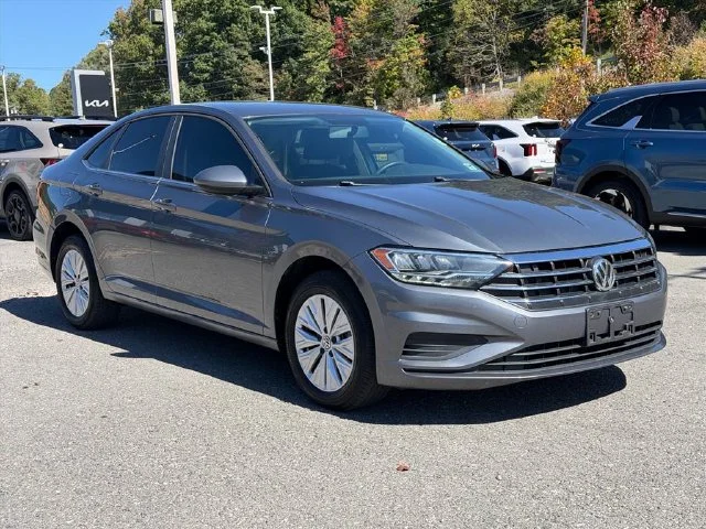Used 2020 Gray Volkswagen 1.4T S image 11