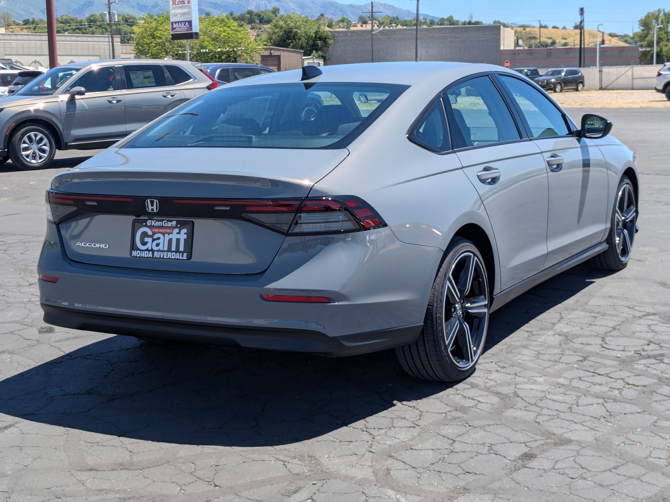 New 2026 Urban Gray Pearl Honda SE image 3