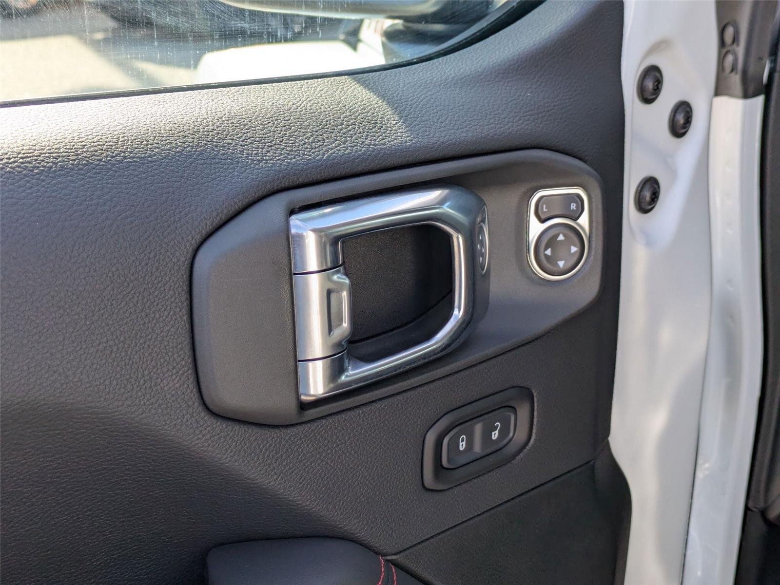 Used 2025 Bright White Clearcoat Jeep Rubicon image 14