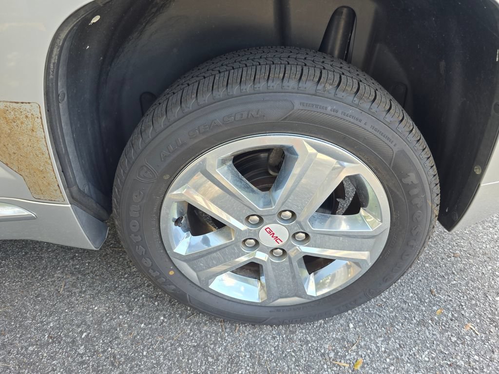 Used 2013 Quicksilver Metallic GMC Denali image 28