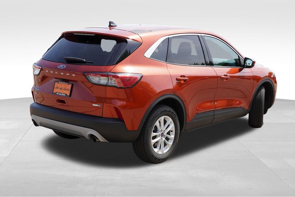 Used 2020 Sedona Orange Metallic Ford SE image 5
