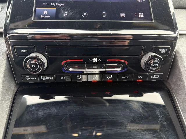 Used 2024 Red Jeep Laredo X image 20