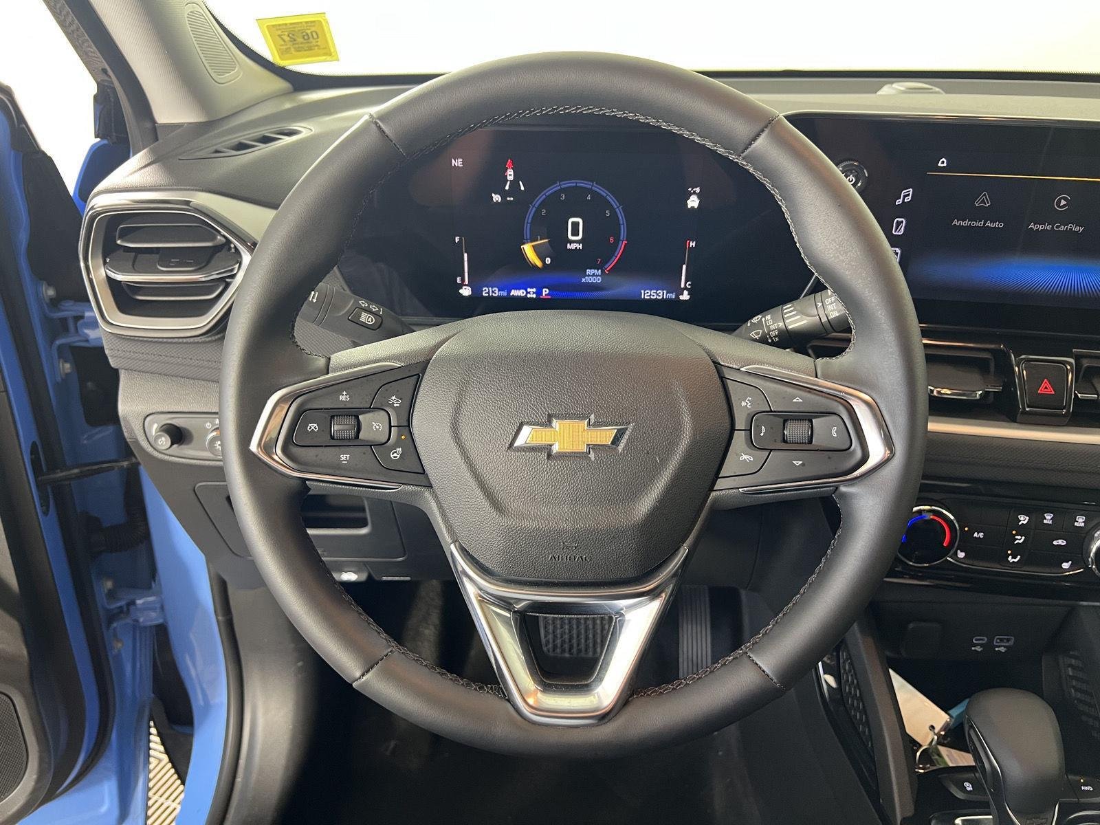 Used 2024 Fountain Blue Chevrolet LT image 7