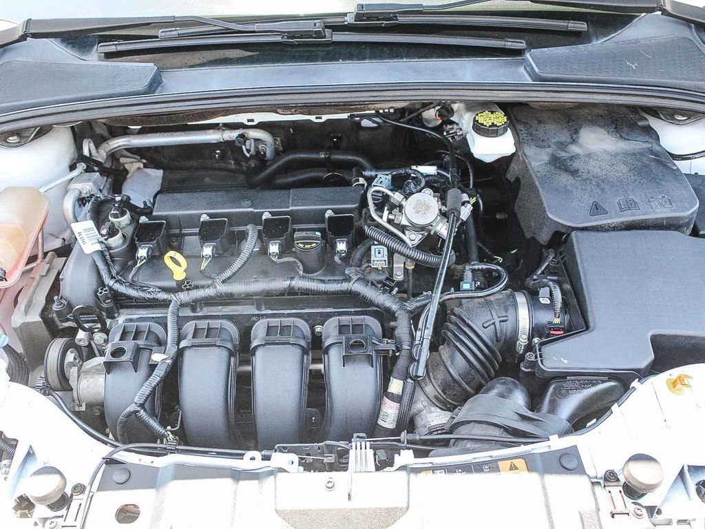 Used 2018 White Ford SE image 29