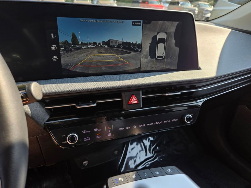 Used 2023 Blue Kia Wind image 26