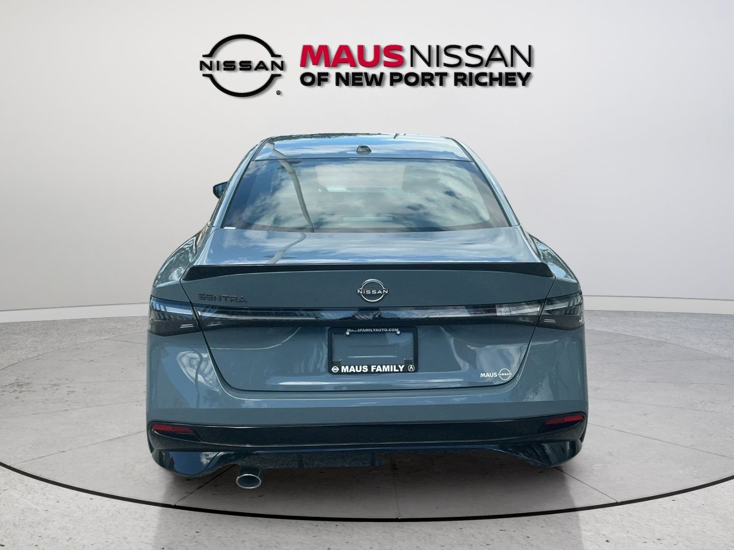 New 2027 Gray Nissan SR image 9
