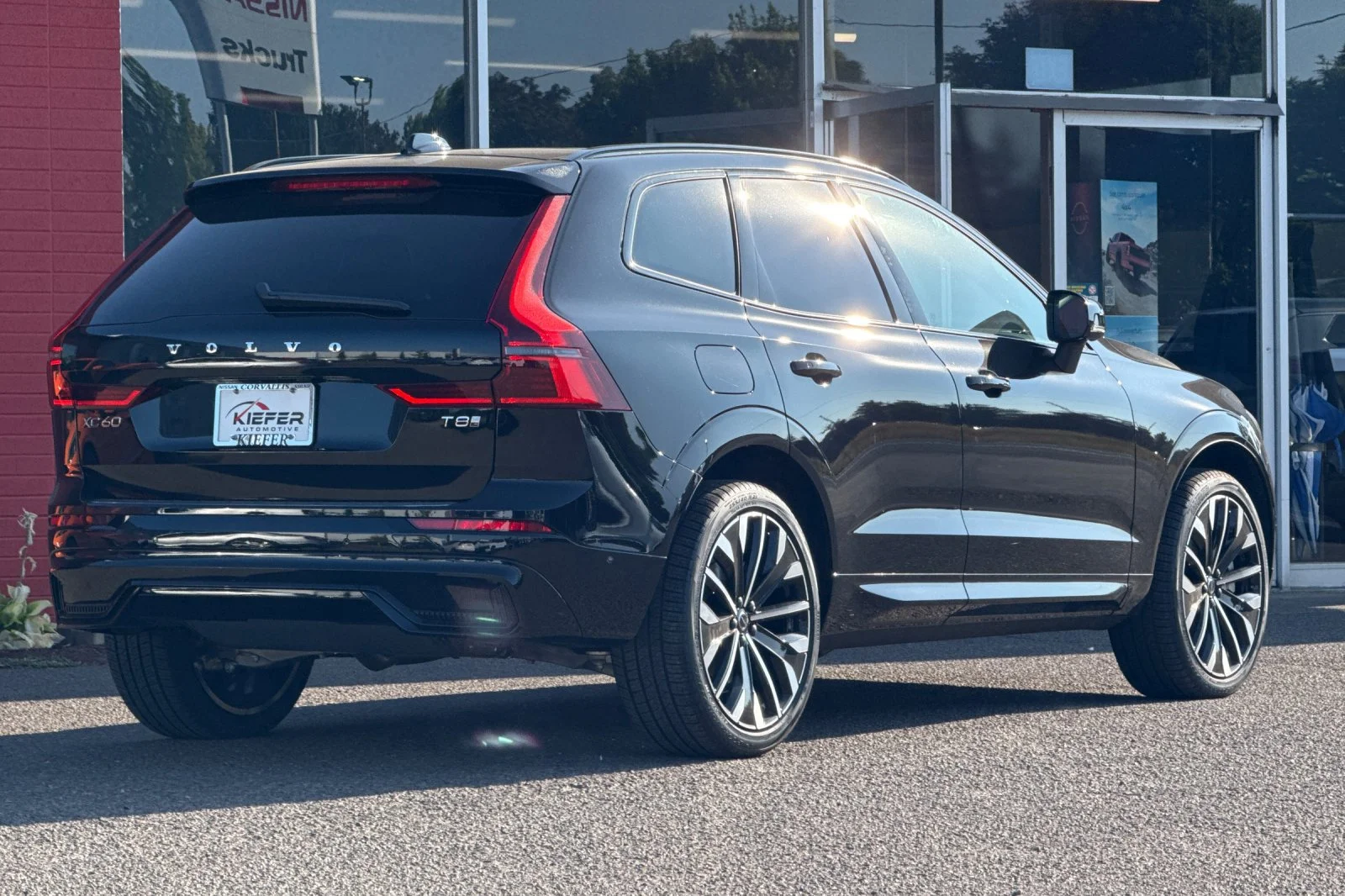 New 2026 ONYX BLACK Volvo Ultra image 4