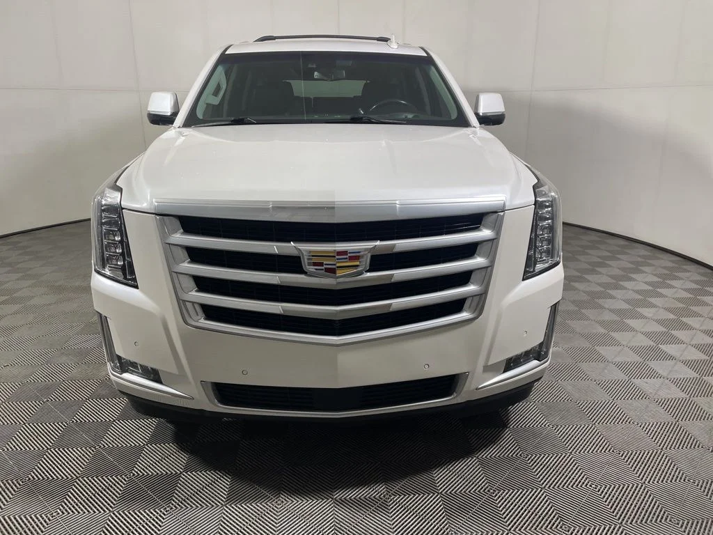 Used 2019 White Cadillac Premium Luxury image 3