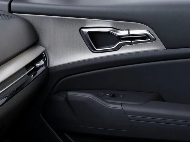 New 2026 Wolf Gray Kia X-Line image 25