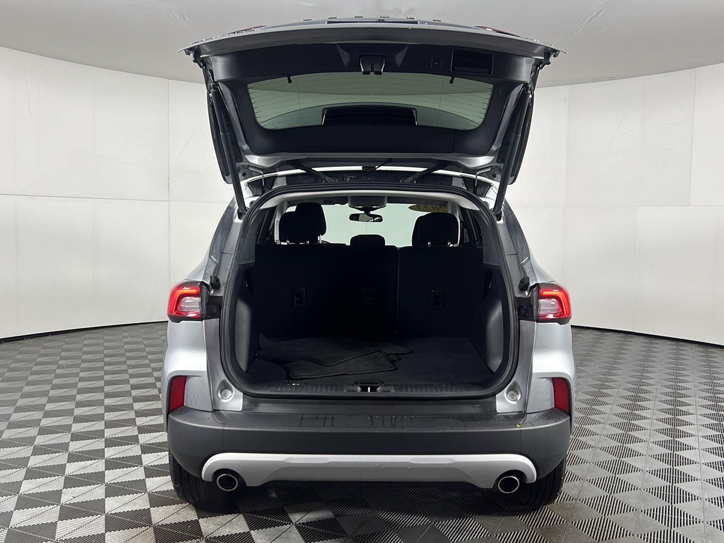 Used 2023 Iconic Silver Ford Active image 24