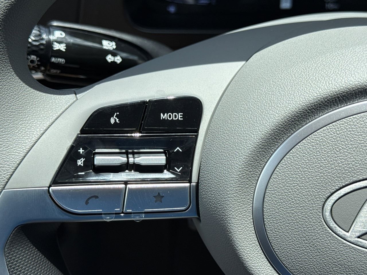 New 2026 Amazon Gray Hyundai SE image 19