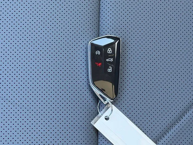 New 2026 Pure White Volkswagen 2.0T SE image 15