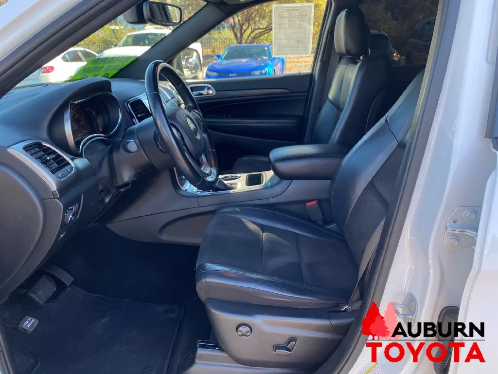 Used 2020 Bright White Clearcoat Jeep Altitude image 11