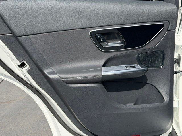 New 2026 Polar White Mercedes-Benz GLC 300 image 20