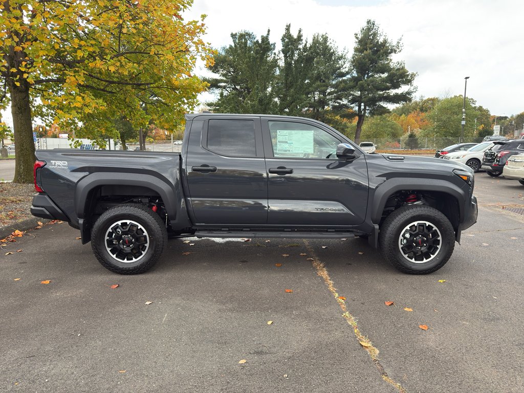 2025 Toyota Tacoma TRD Off Road - Photo 4