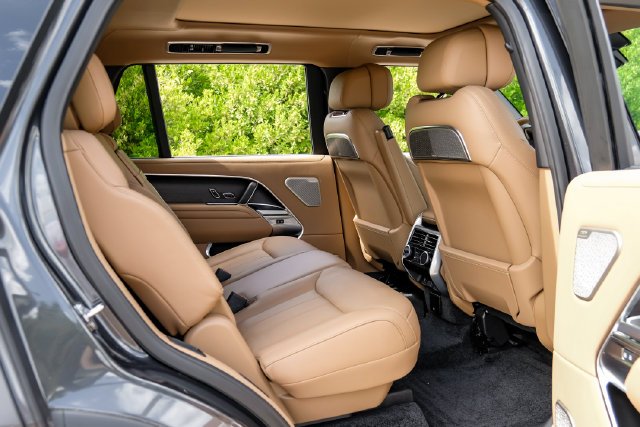 Used 2025 Gray Land Rover Autobiography image 48