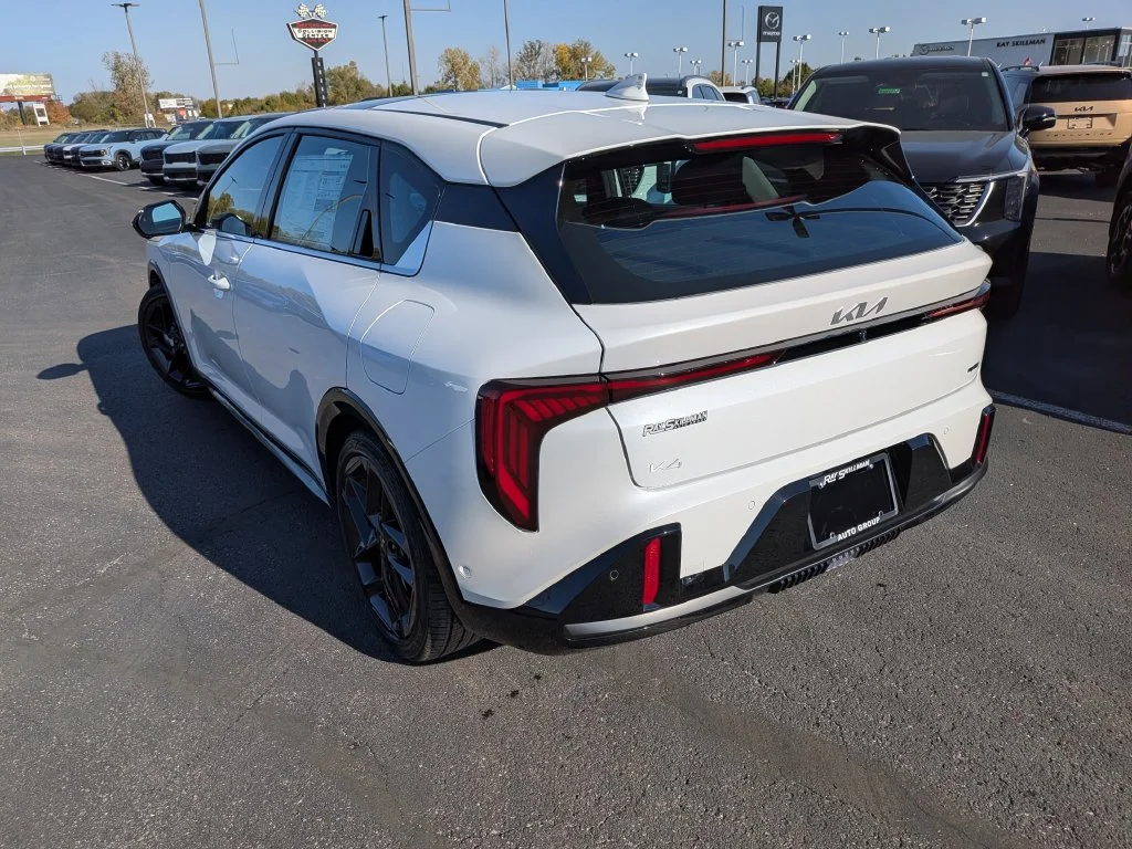 New 2027 Snow White Pearl Kia GT-Line image 32