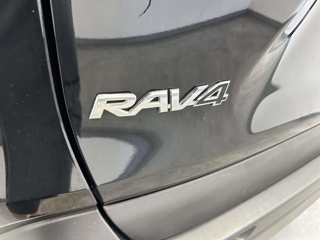 Used 2025 Black Toyota XLE image 10