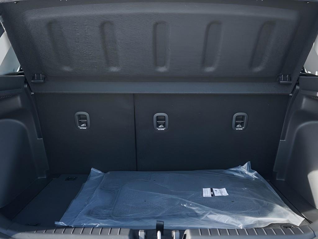 New 2026 Onyx Black Hyundai SEL FWD image 32