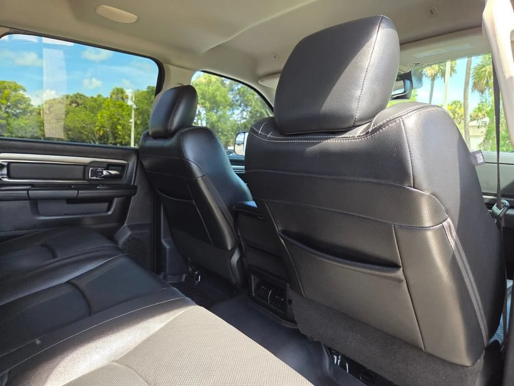 Used 2018 Brilliant Black Crystal Pearlcoat Ram Laramie image 17