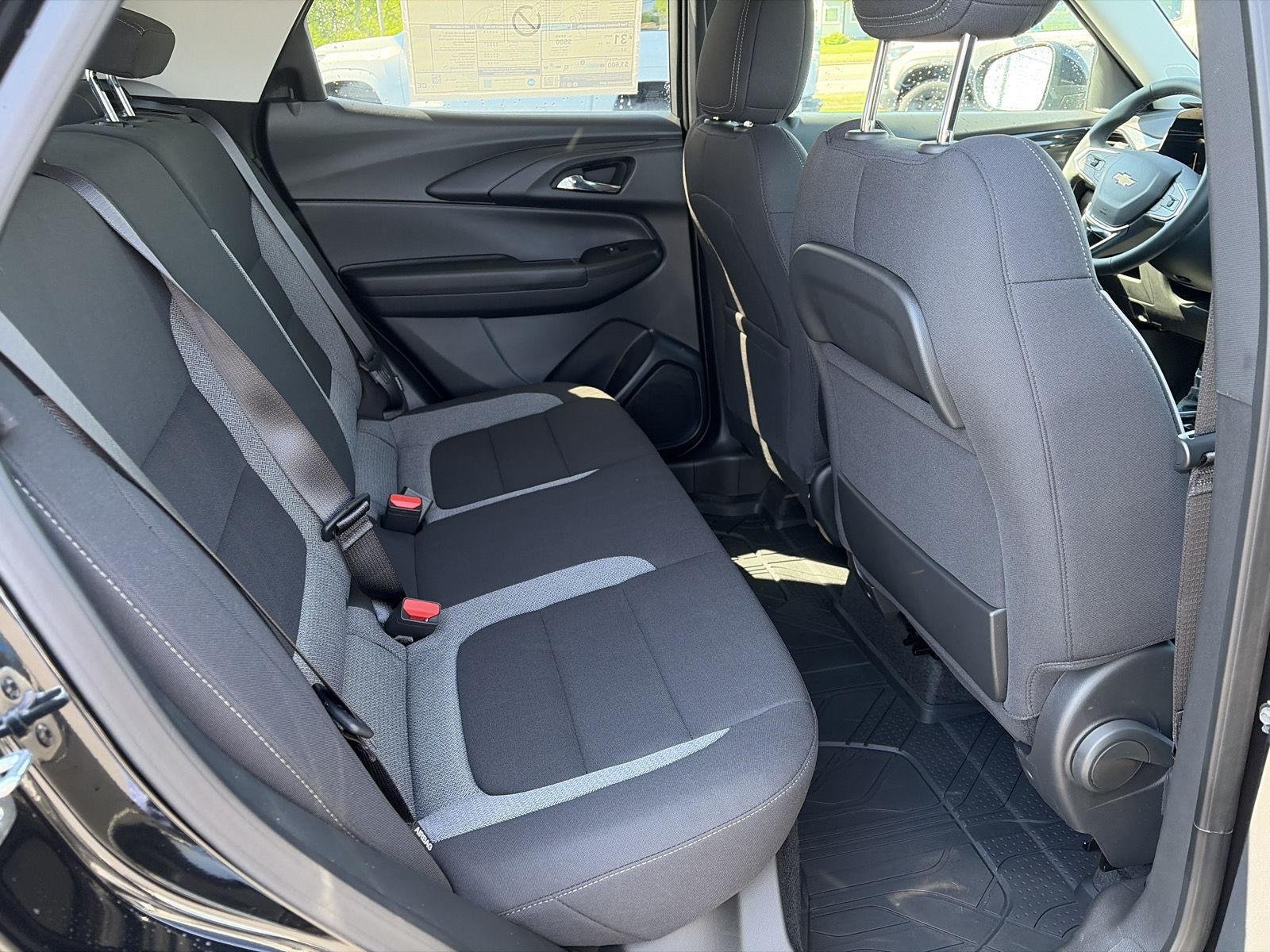 New 2026 Mosaic Black Metallic Chevrolet LT image 10