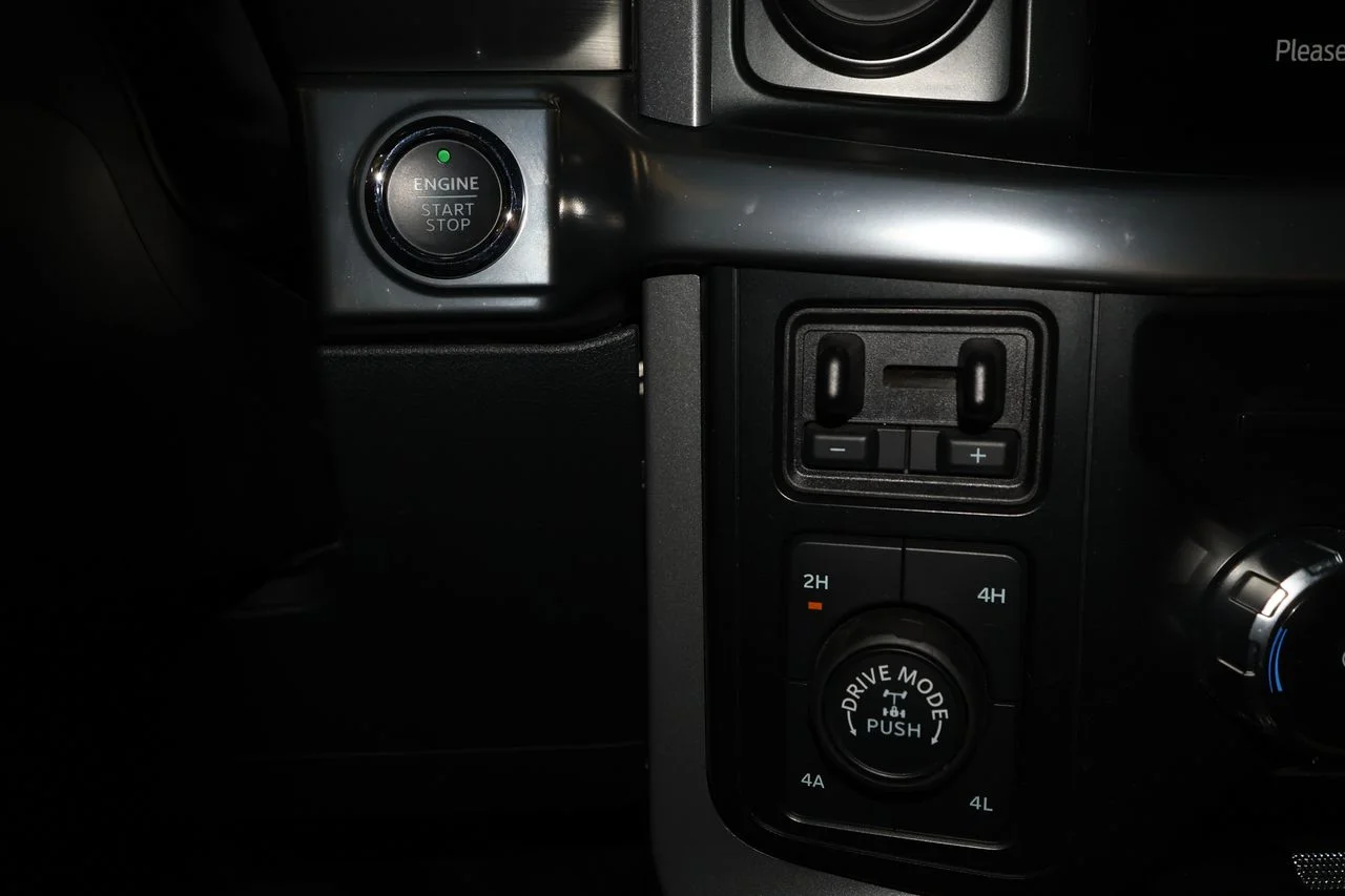 Used 2023 Gray Ford Lariat image 15