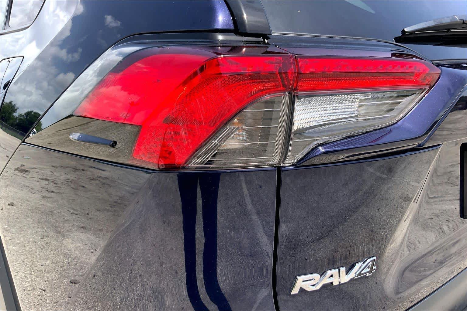 Used 2025 Blueprint Toyota Hybrid XLE image 28
