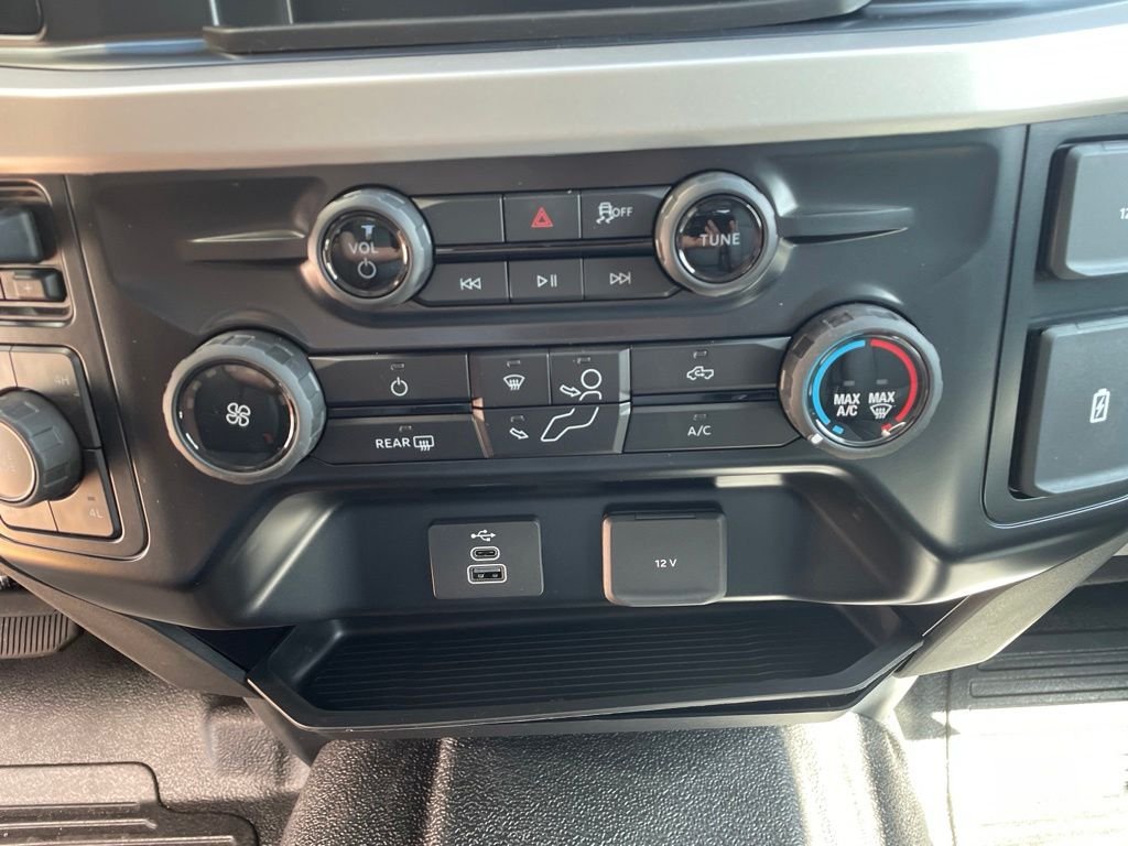 New 2026 Oxford White Ford F-350® XL image 22