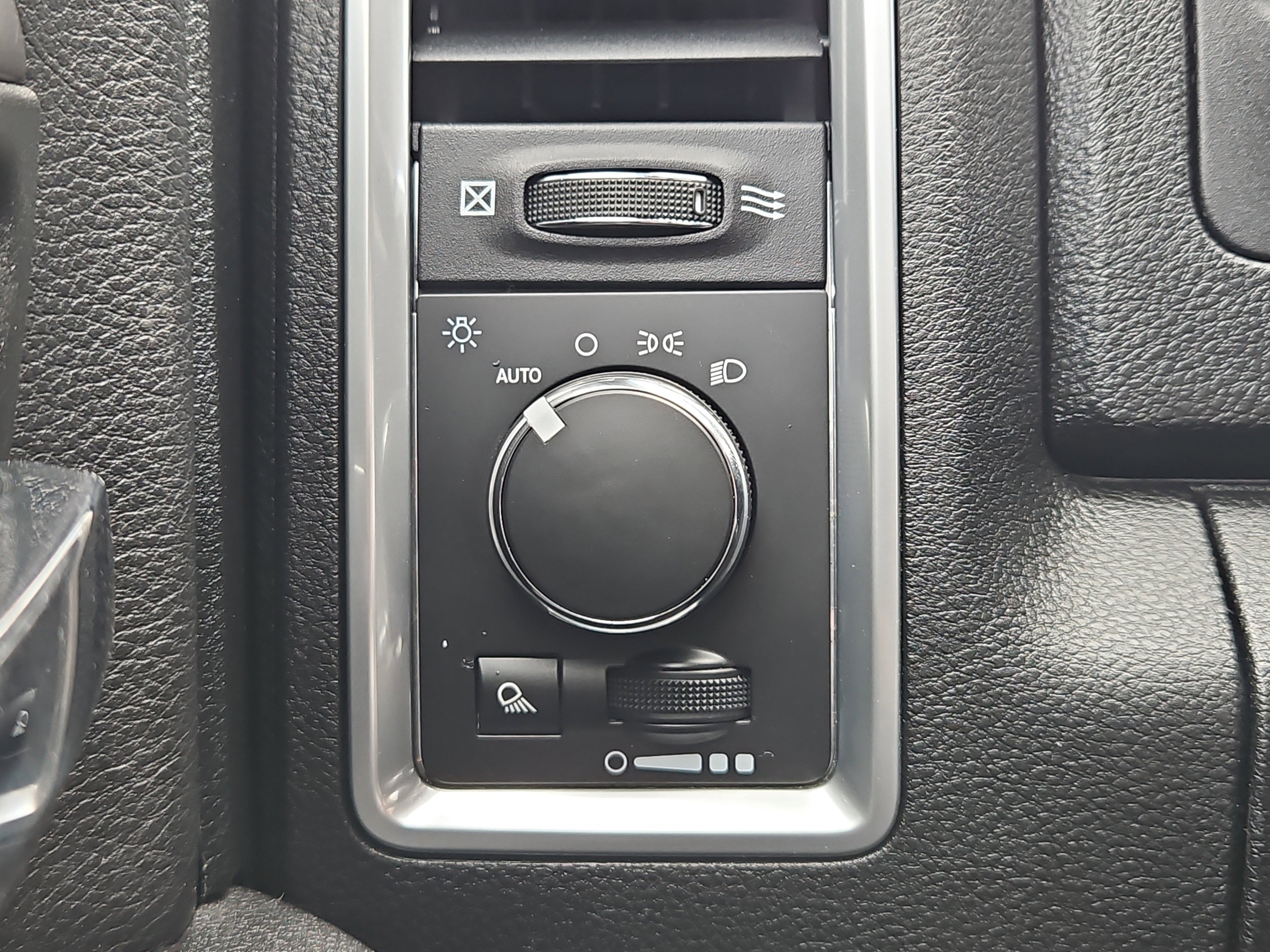 Used 2024 Bright White Clear Coat Ram Warlock image 23