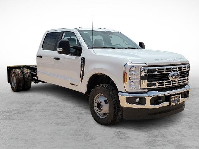 New 2026 Oxford White Ford F-350® XL image 26