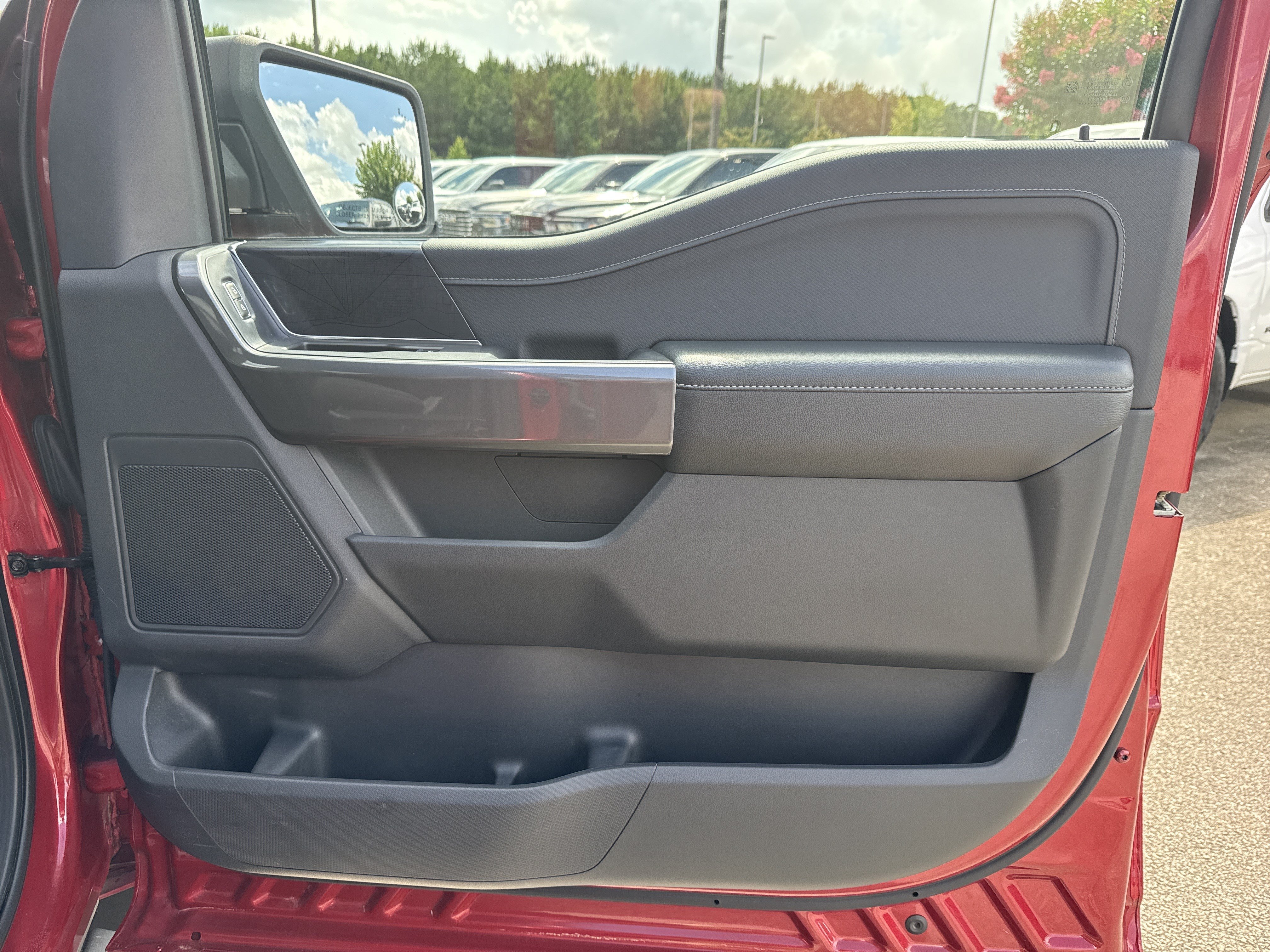 Used 2022 Red Ford XLT image 14