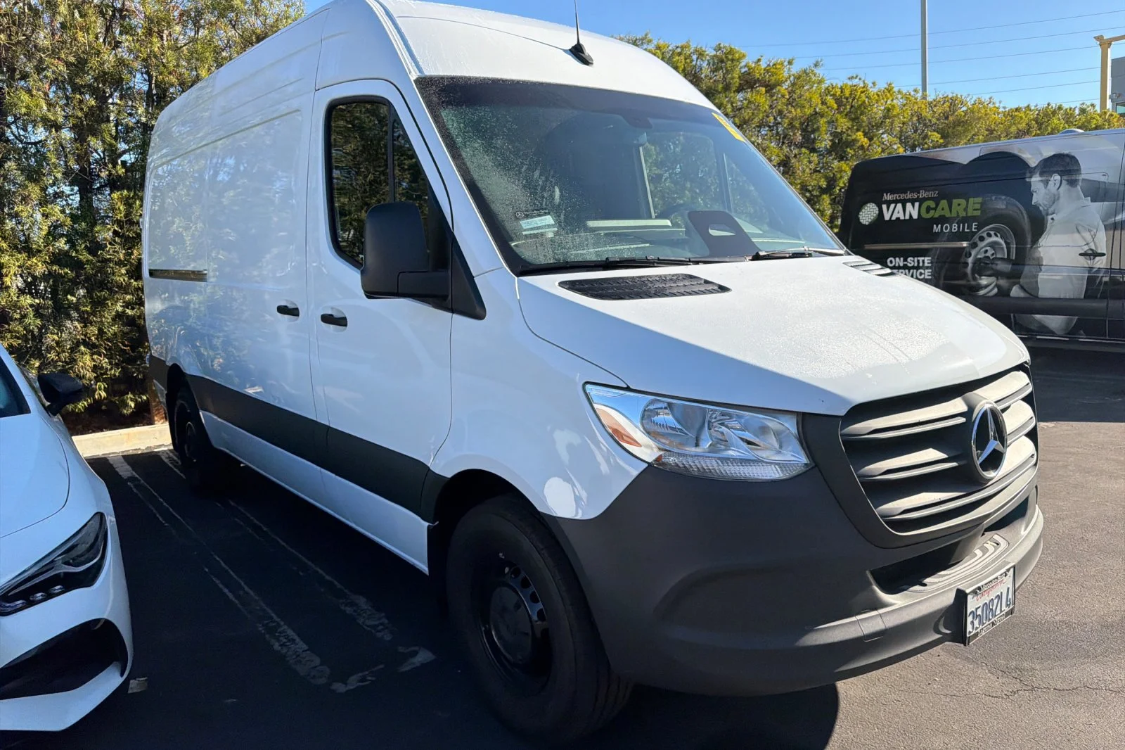 Used 2025 White Mercedes-Benz Cargo 144 WB image 5