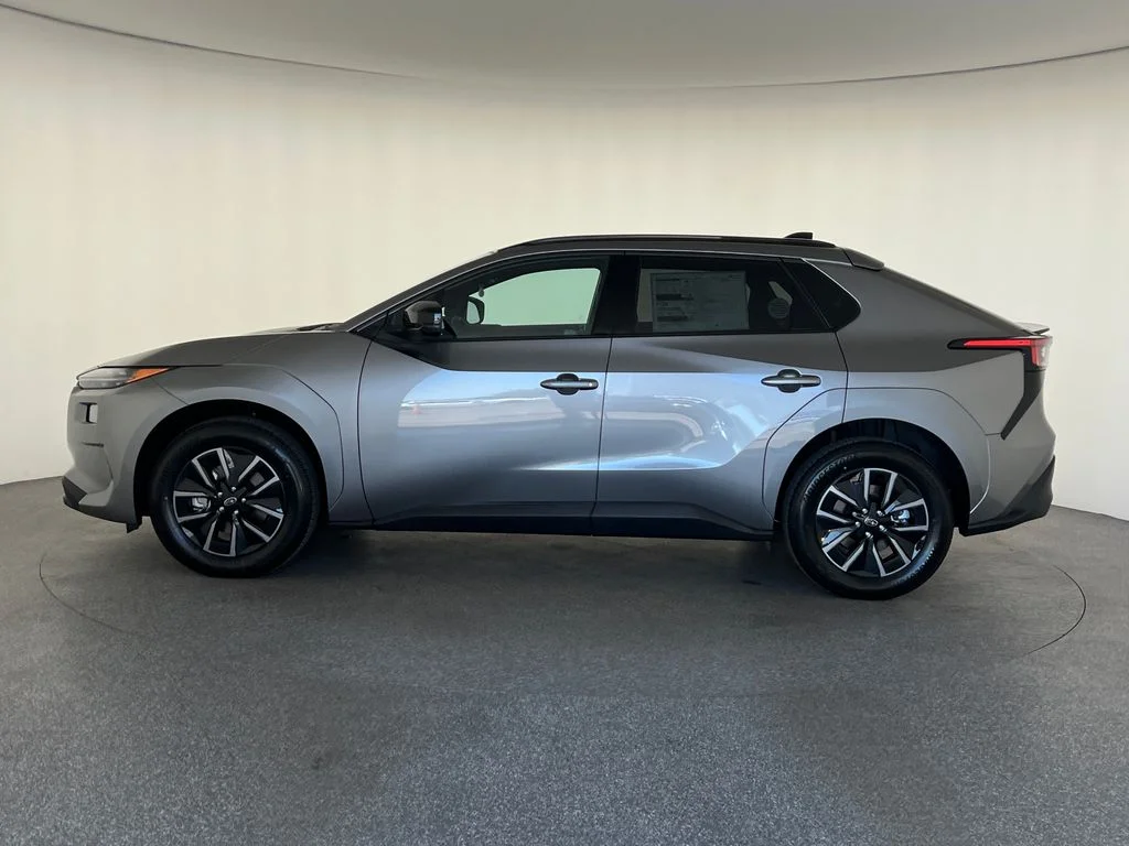 New 2026 SMOKED CARBON Subaru Premium image 8